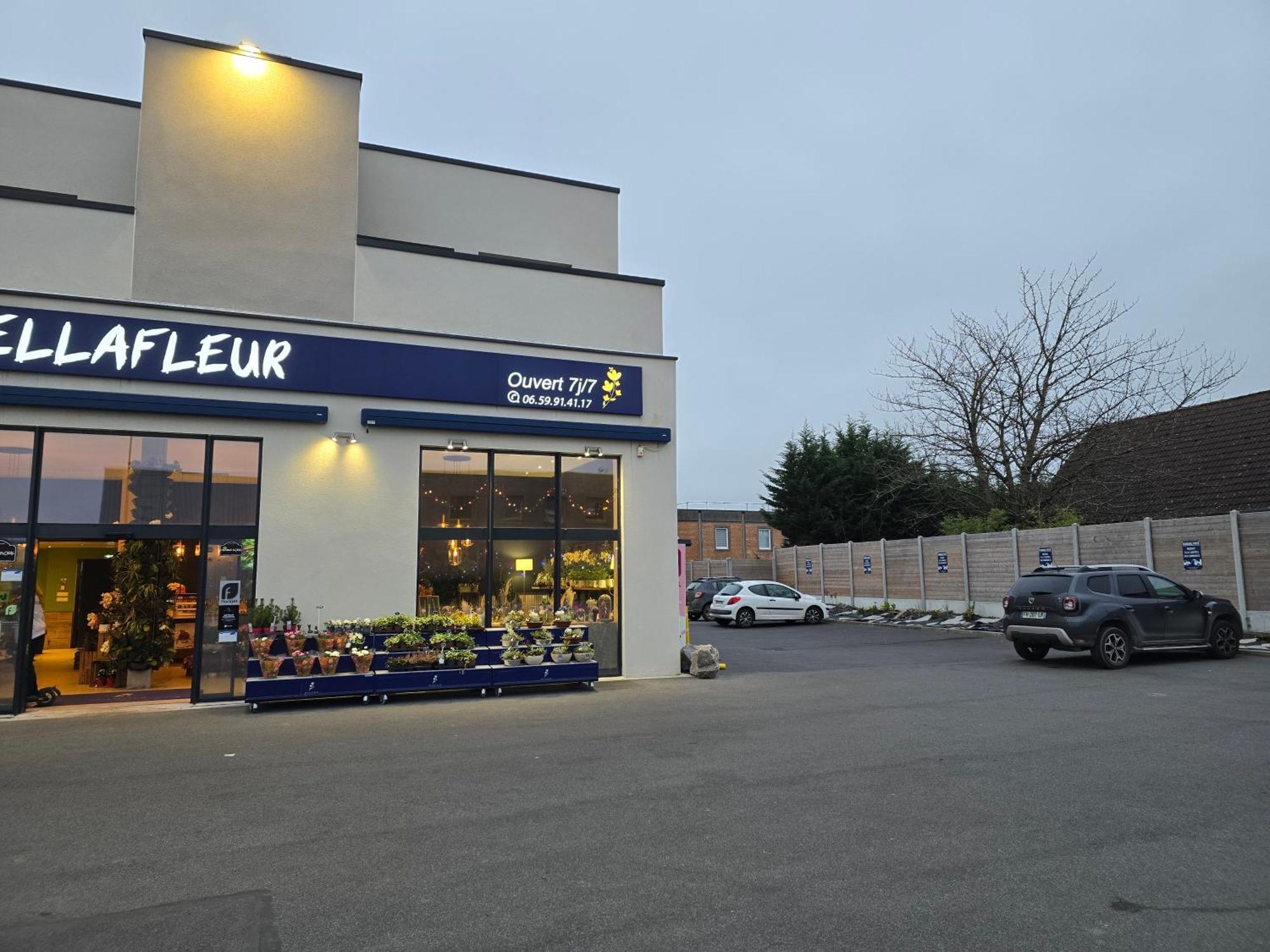 Appartement Cosy Pres De Sceneo Et Auchan Au Dessus Du Fleuriste Bellafleur Longuenesse Exterior foto